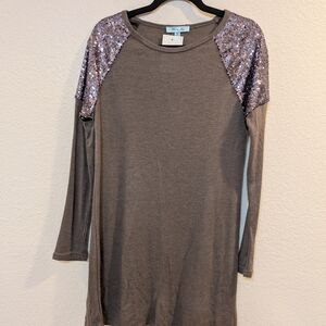 She+Sky Top Tunic Brown& Purplish Gold Rose Sequin Raglan Shoulder,Medium NWT